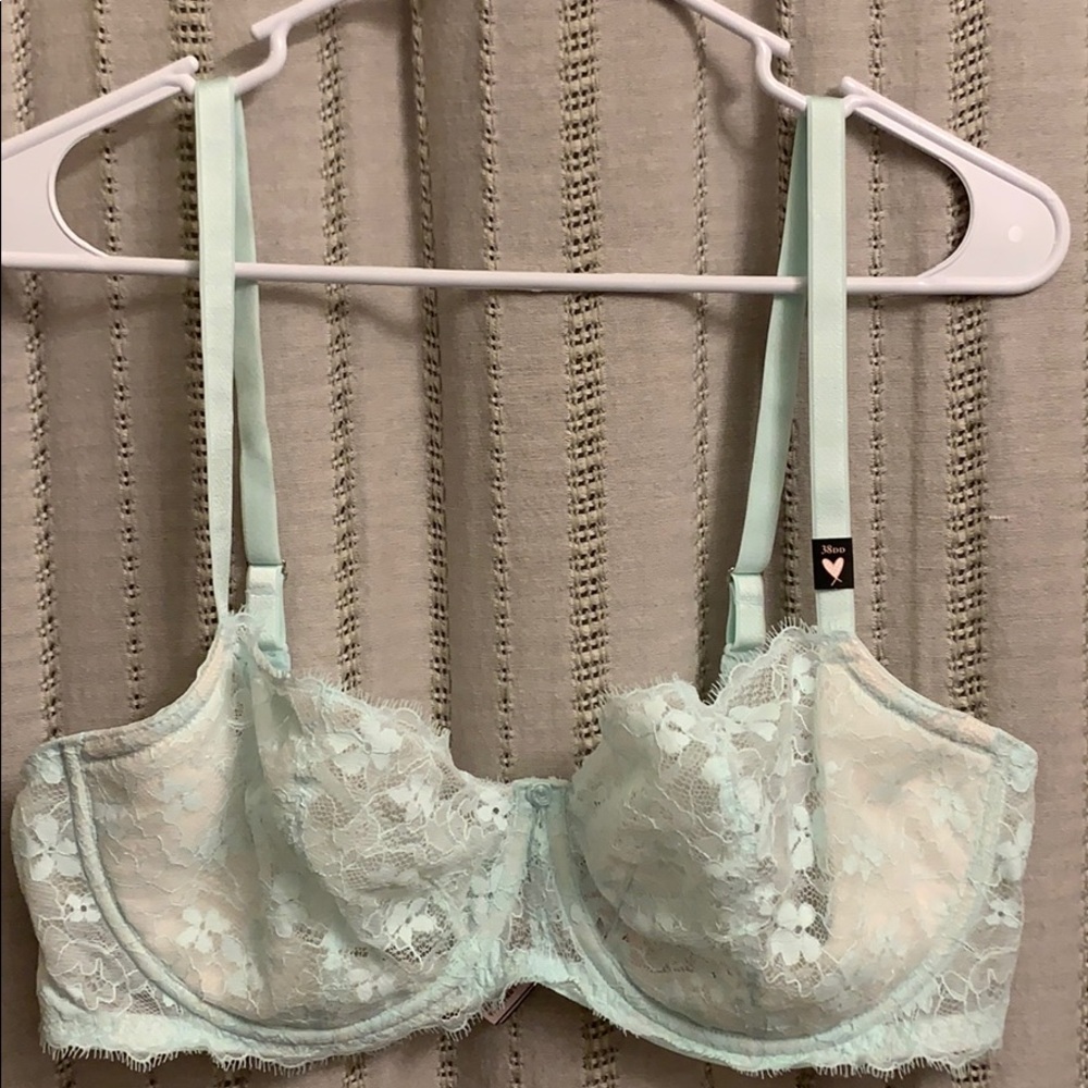 Pretty lace underwire sea foam green bra